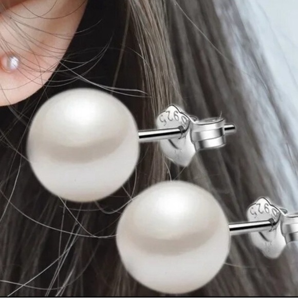 893. Freshwater Cultured Pearl .925 Sterling Silver Button Ball Stud Earrings - Picture 5 of 6